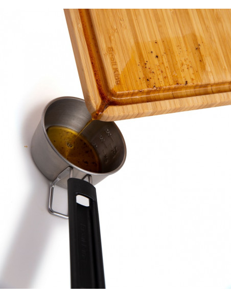 Broil King® Tabla de bambú Baron para cortar o servir